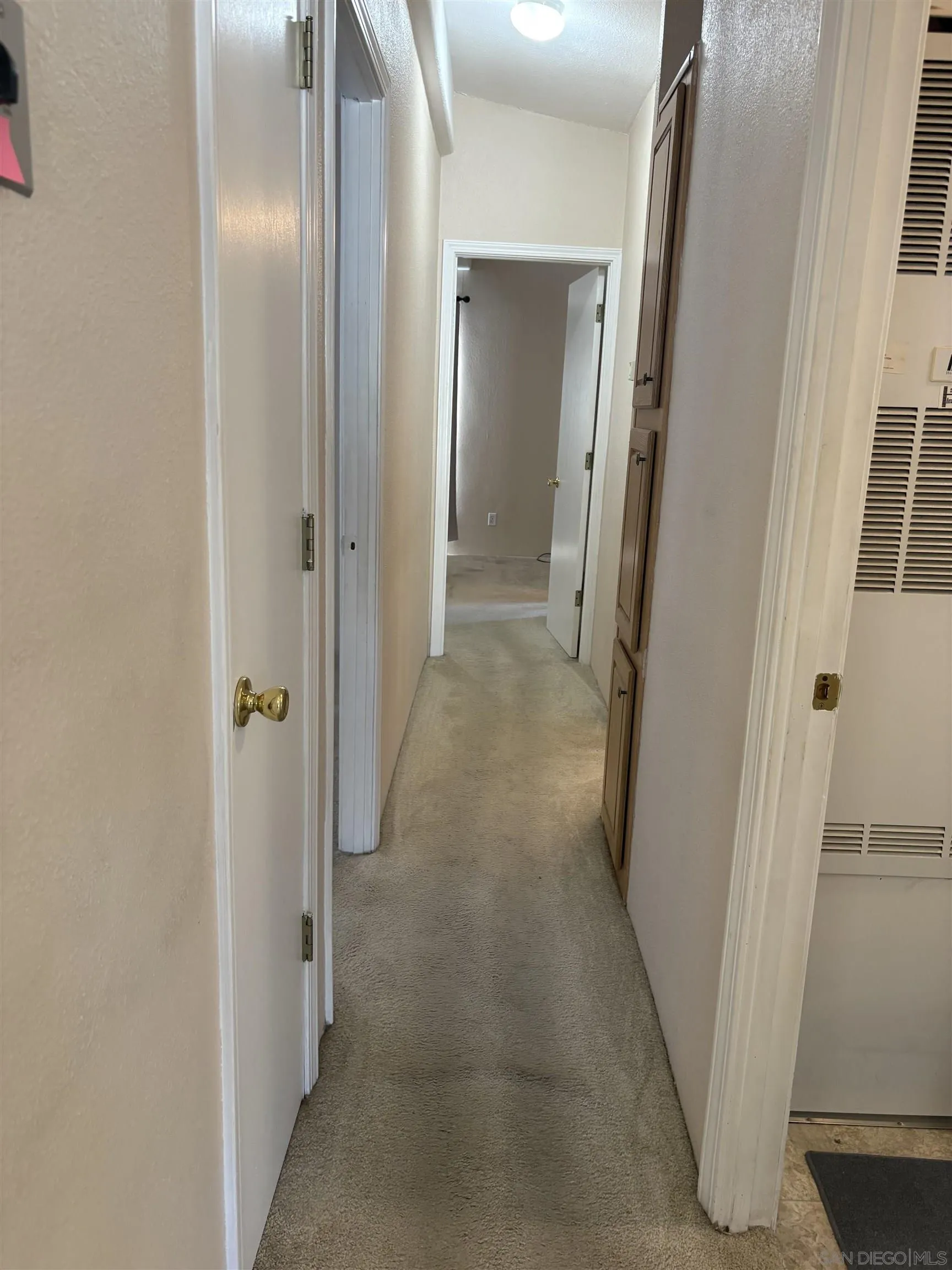 https://cdn.realtyfeed.com/cdn/127/260021387/397ddea91f3edc7fd4cb36dd5013c862.webp