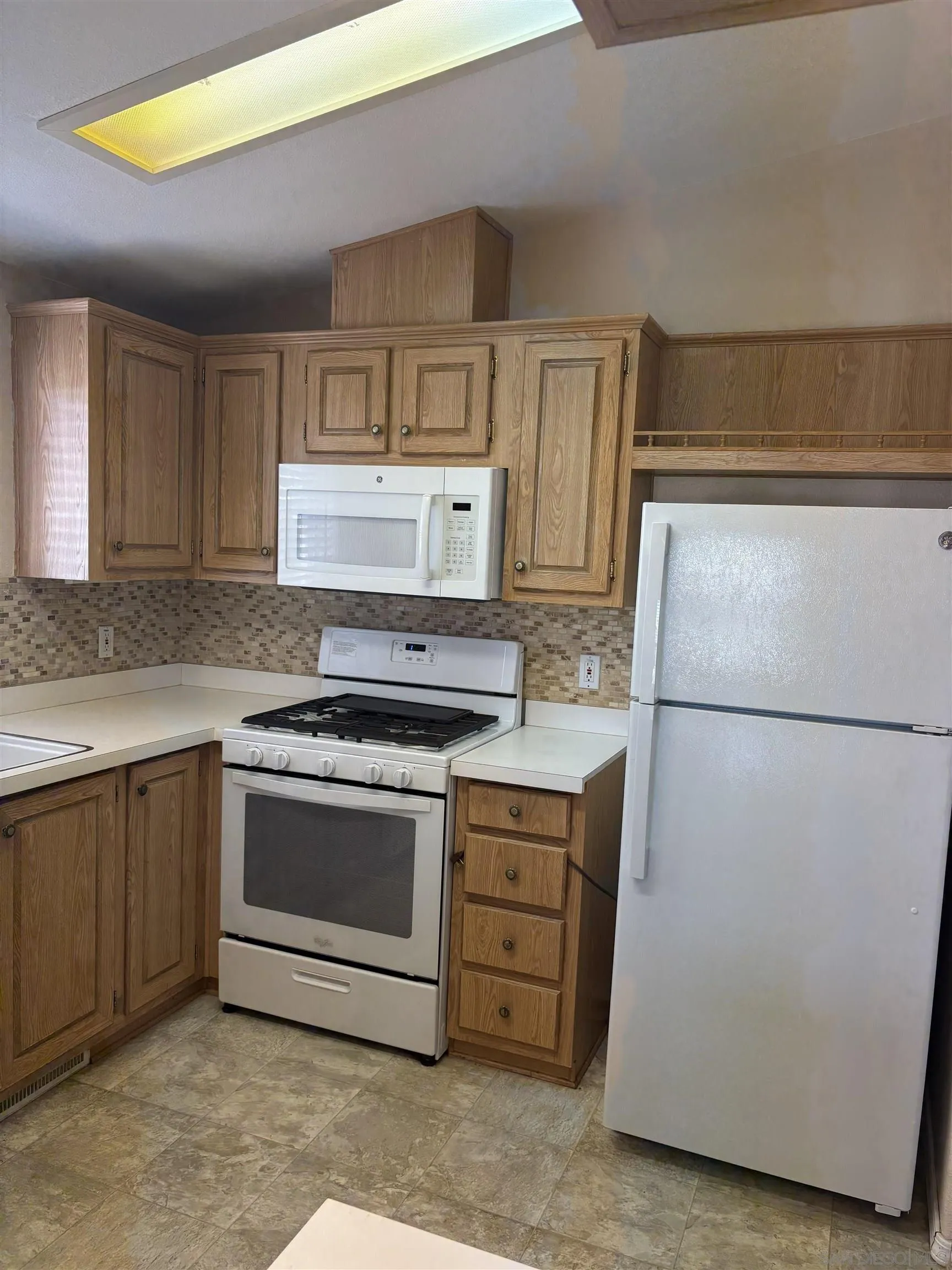 https://cdn.realtyfeed.com/cdn/127/260021387/e2894d911a60db75f0bb189c25439534.webp