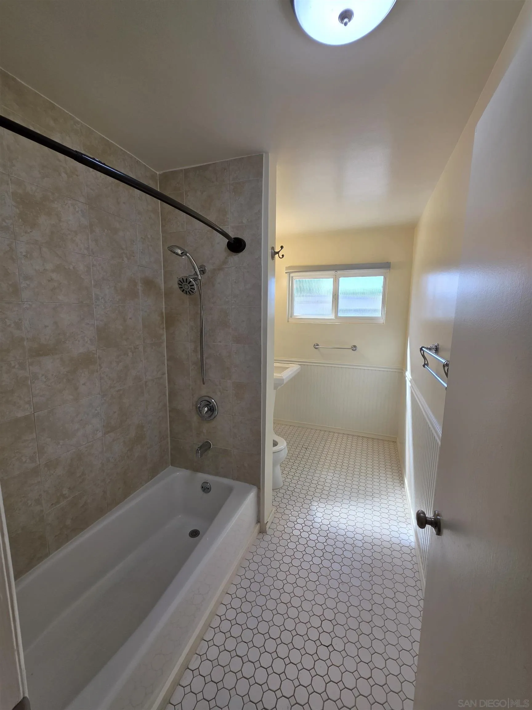 5051 Dubois Drive, San Diego, CA 92117 - Photo 5 of 13, San Diego, CA