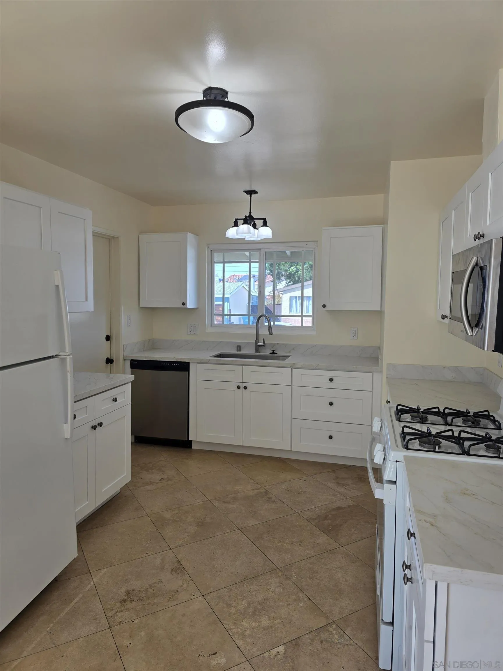 5051 Dubois Drive, San Diego, CA 92117 - Photo 3 of 13, San Diego, CA
