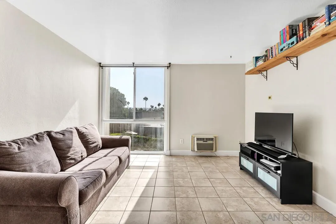 https://cdn.realtyfeed.com/cdn/127/260021391/368c67883ed0436239b5e7fc1d388d76.webp