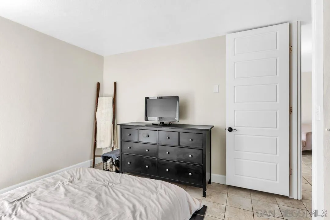 https://cdn.realtyfeed.com/cdn/127/260021391/5a17f7ba0a9416267879758a32046d94.webp