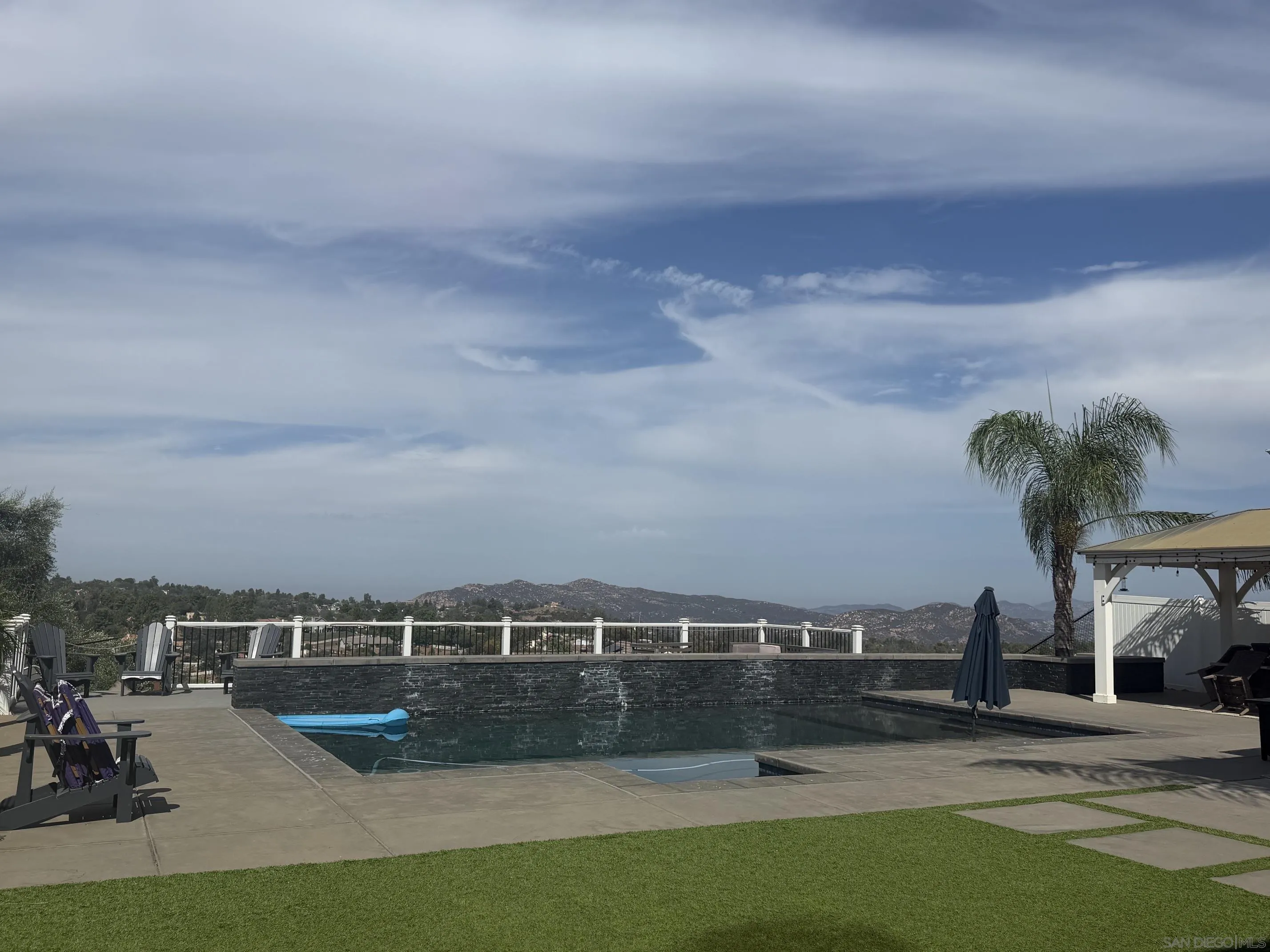 https://cdn.realtyfeed.com/cdn/127/260021393/63a4f72c035af5c7fd881cfe211435ee.webp