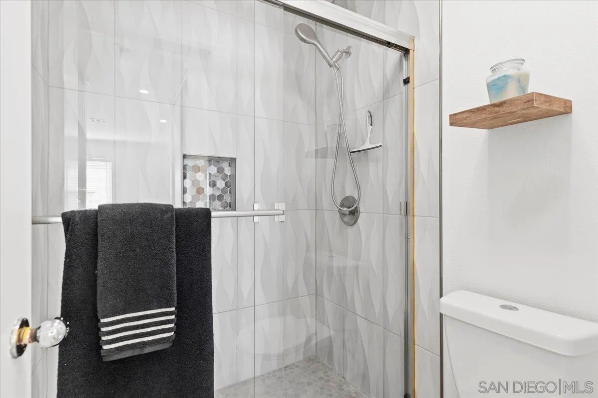 https://cdn.realtyfeed.com/cdn/127/260021399/8f2e0d57232a7b2fd100baba5dbdf675.webp