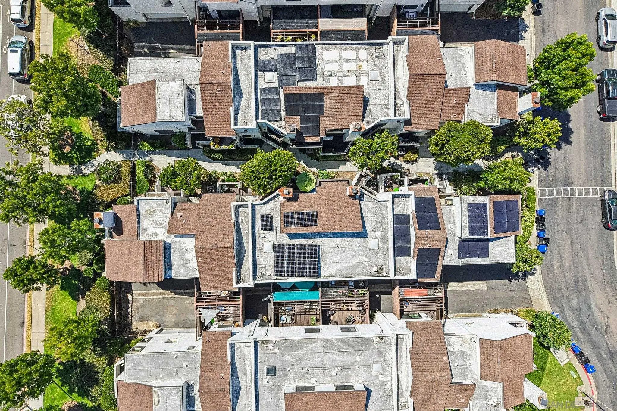 https://cdn.realtyfeed.com/cdn/127/260021404/049abdec9773fd7f486f3fedec70da39.webp