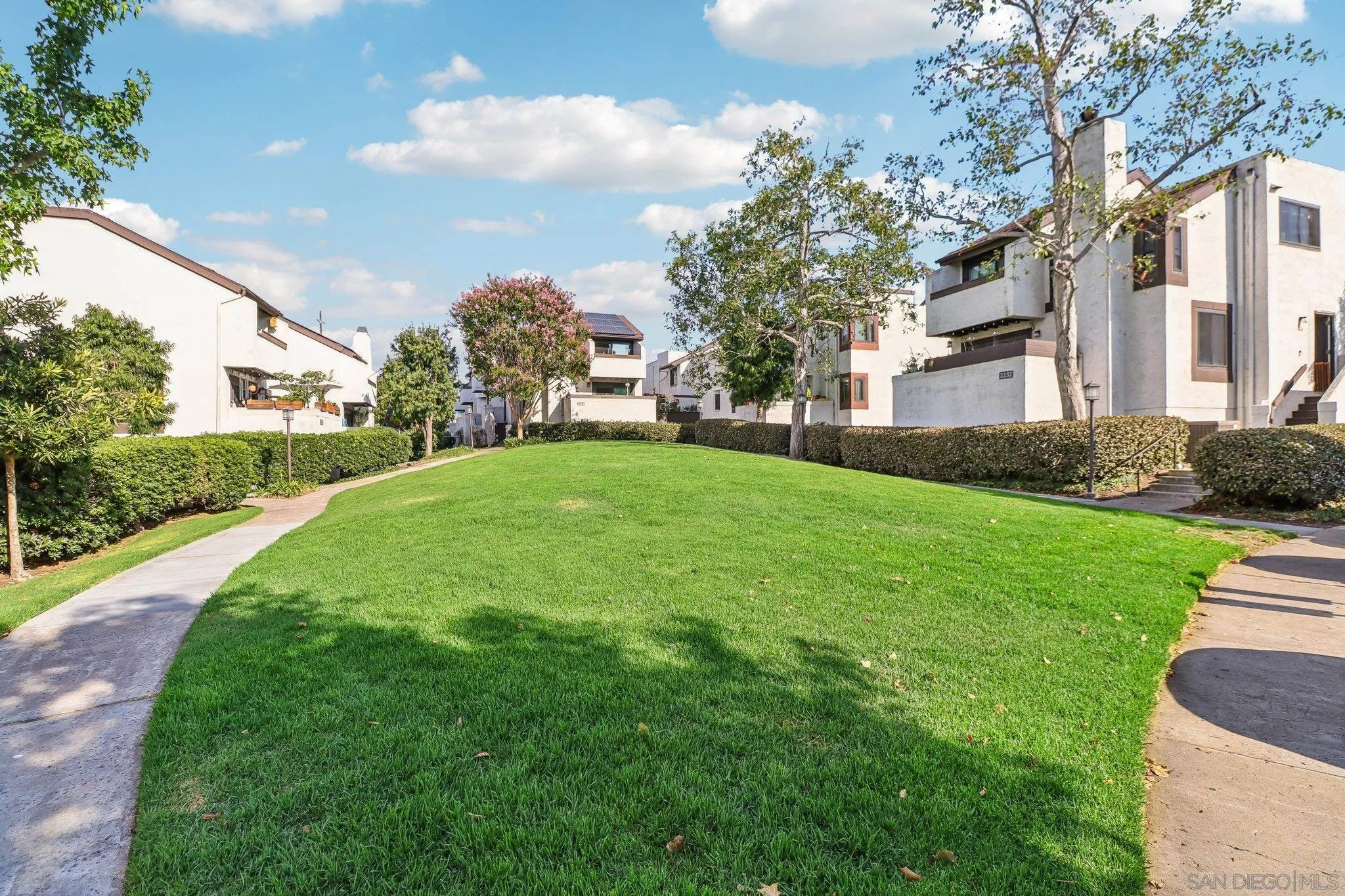 https://cdn.realtyfeed.com/cdn/127/260021404/21a601b1e0cb7a6399565432ca7d2dce.webp