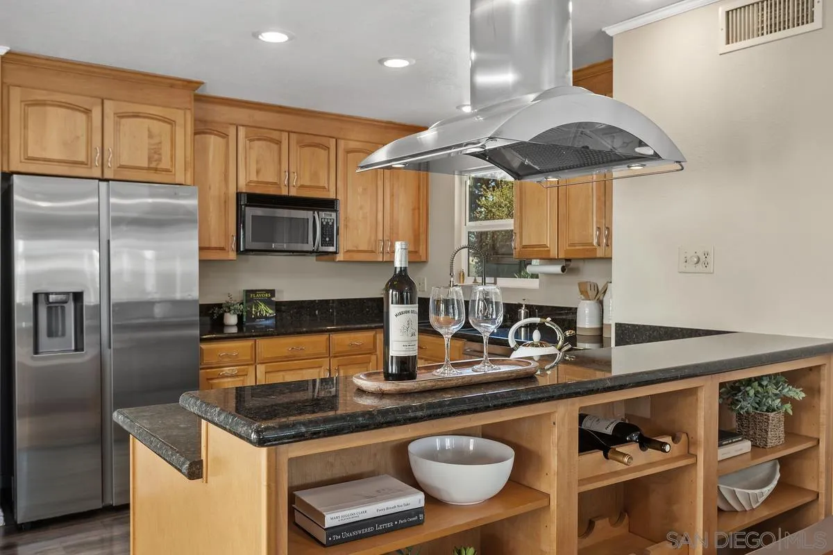 https://cdn.realtyfeed.com/cdn/127/260021417/edf248088b11aec353e94b797409f6eb.webp