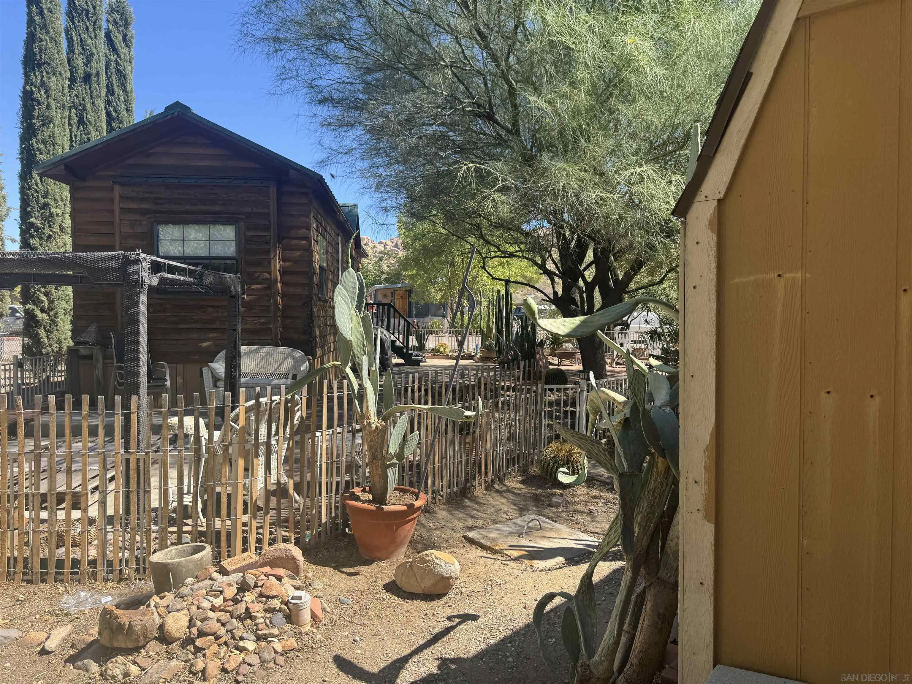 https://cdn.realtyfeed.com/cdn/127/260021421/7d71ca1c75c010aaa1488e15c576675f.webp