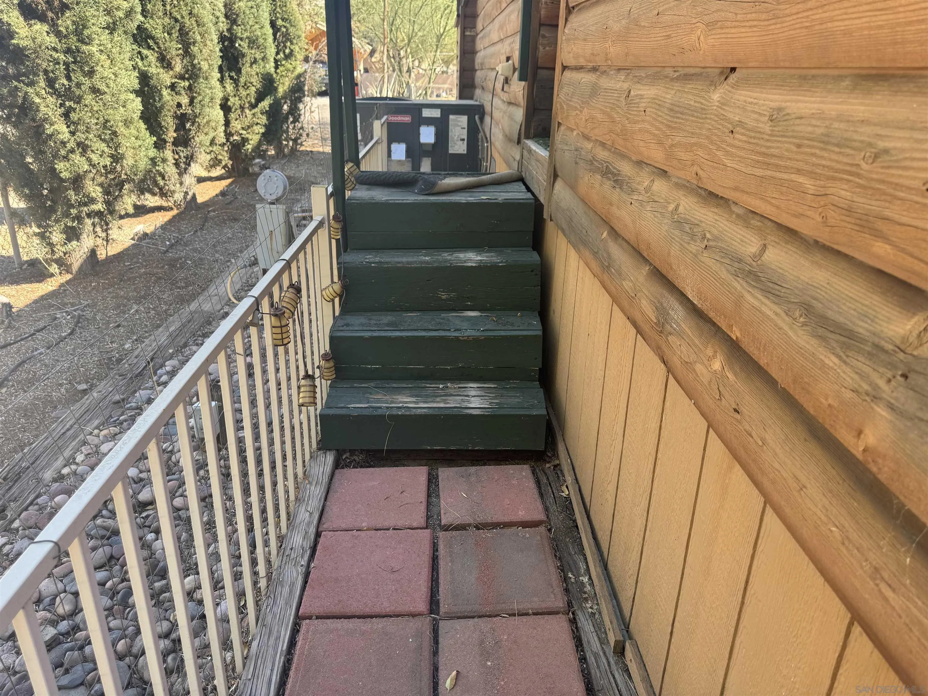 https://cdn.realtyfeed.com/cdn/127/260021421/a67b4dfecd357d07ab1abb6838c199ec.webp