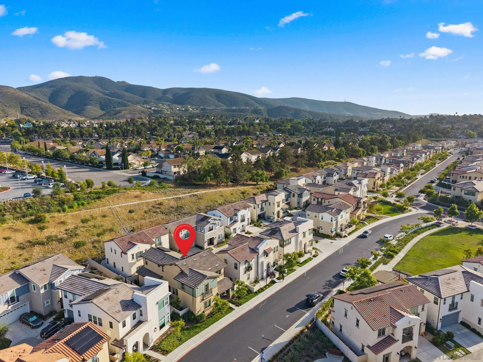 https://cdn.realtyfeed.com/cdn/127/260021425/0c304bc99ccee71e65fc21a5c6deac83.webp