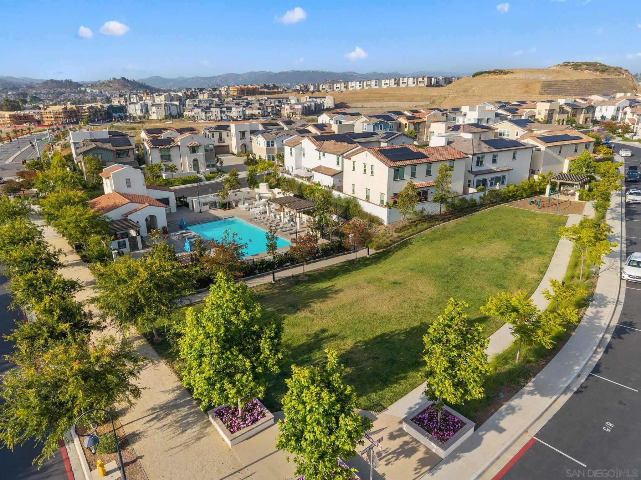 https://cdn.realtyfeed.com/cdn/127/260021425/74138ad047777cab1ebed33884c5b730.webp