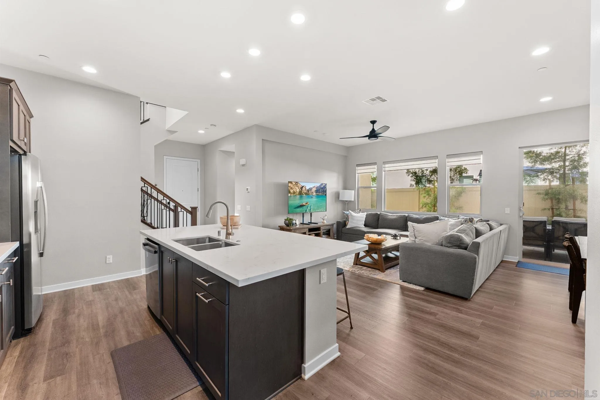 https://cdn.realtyfeed.com/cdn/127/260021425/c9e8e1029cbceaddd3e7800aecf1a433.webp