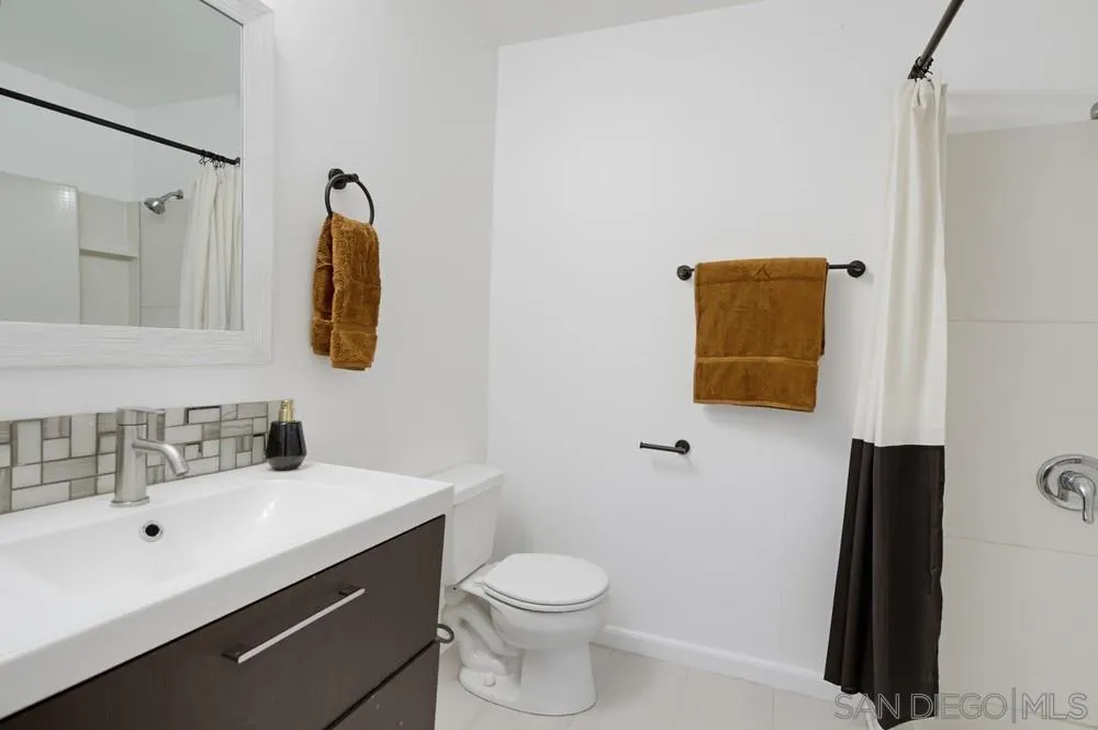 https://cdn.realtyfeed.com/cdn/127/260021429/ac4bfc256863d40665bf6aeb473a276f.webp