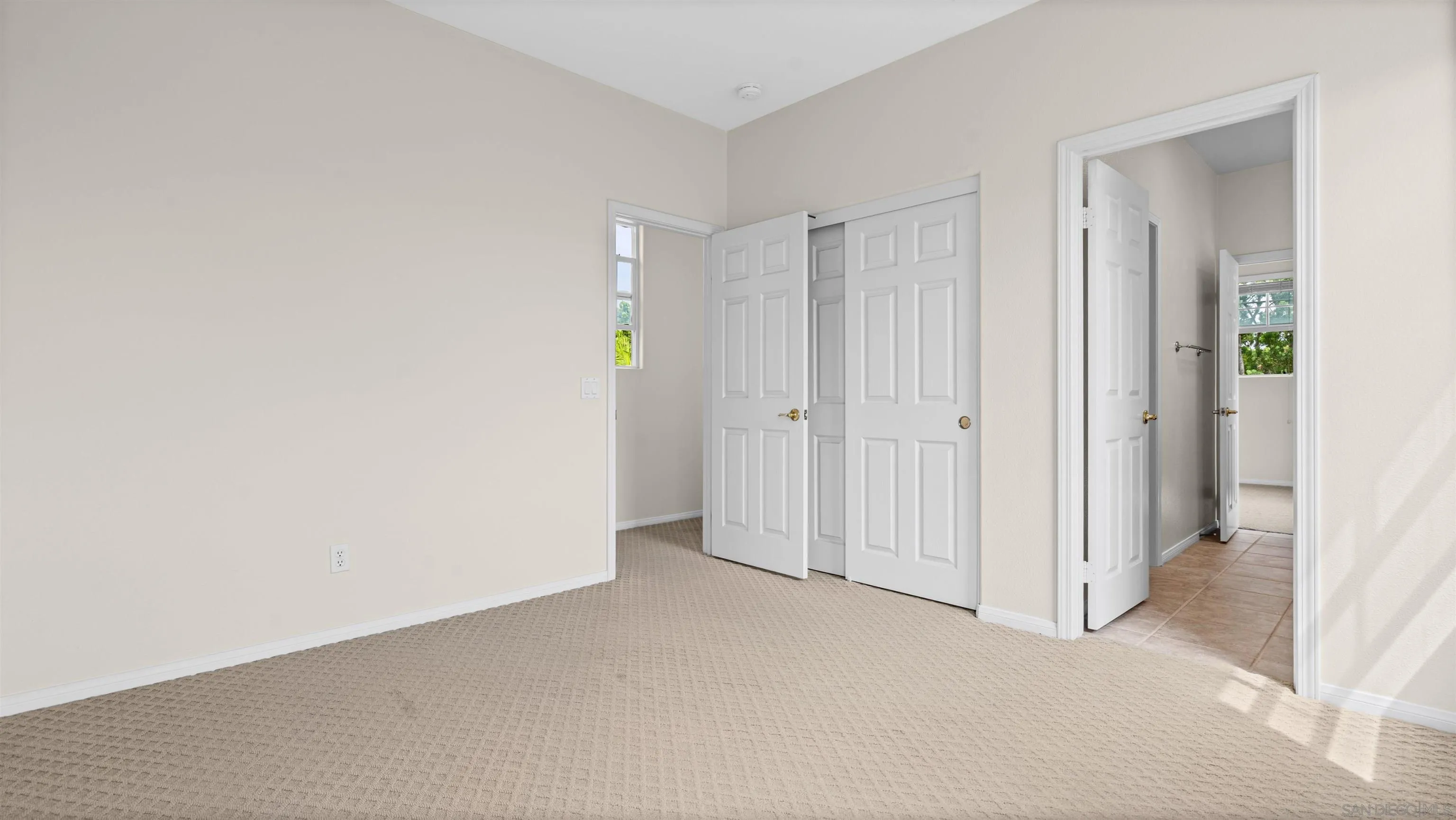 https://cdn.realtyfeed.com/cdn/127/260021430/7ef1b2840f69216abdd219b8ddaa0bb1.webp