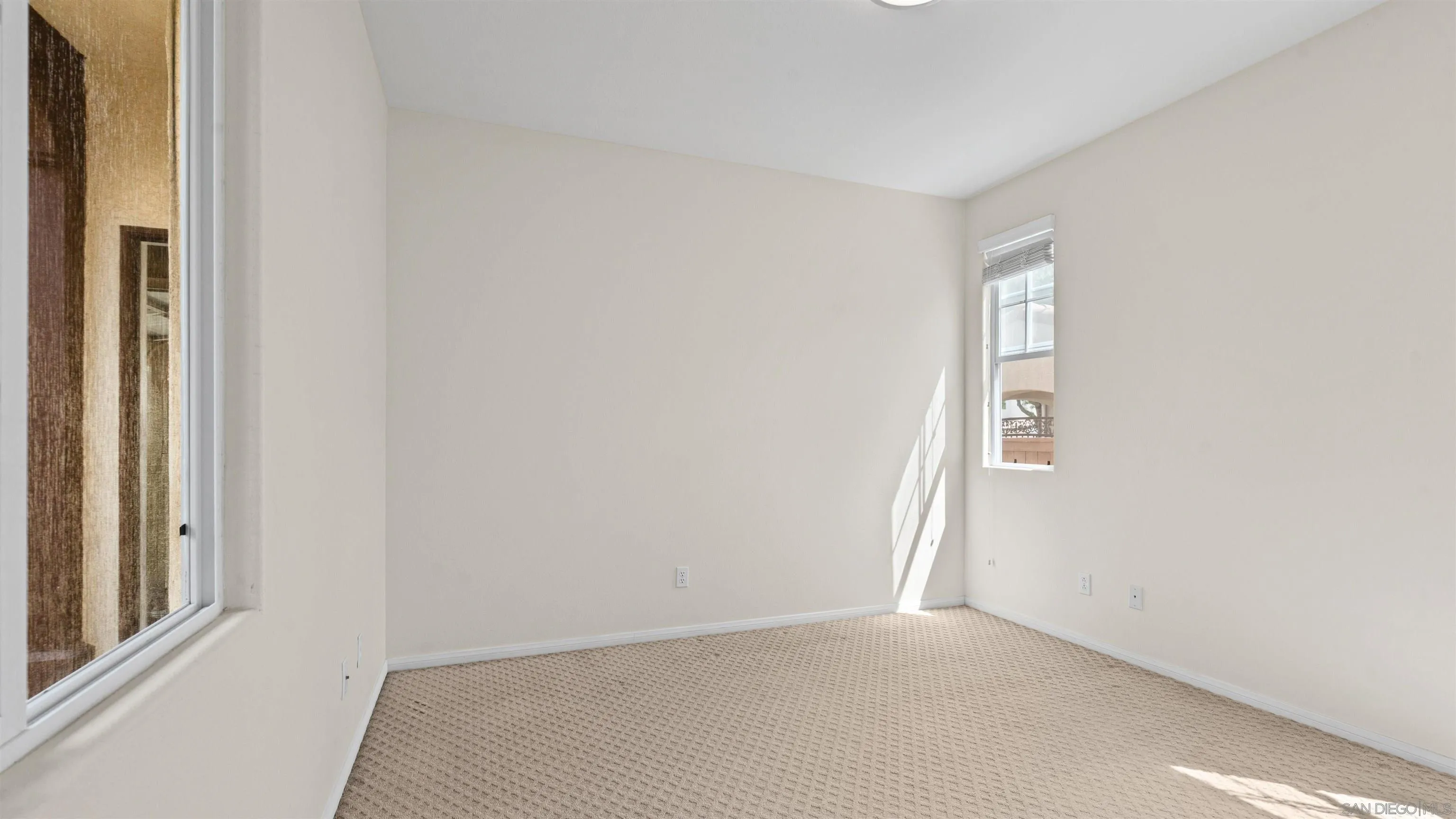 https://cdn.realtyfeed.com/cdn/127/260021430/89bc07ee49120ef3e302776247f4885f.webp