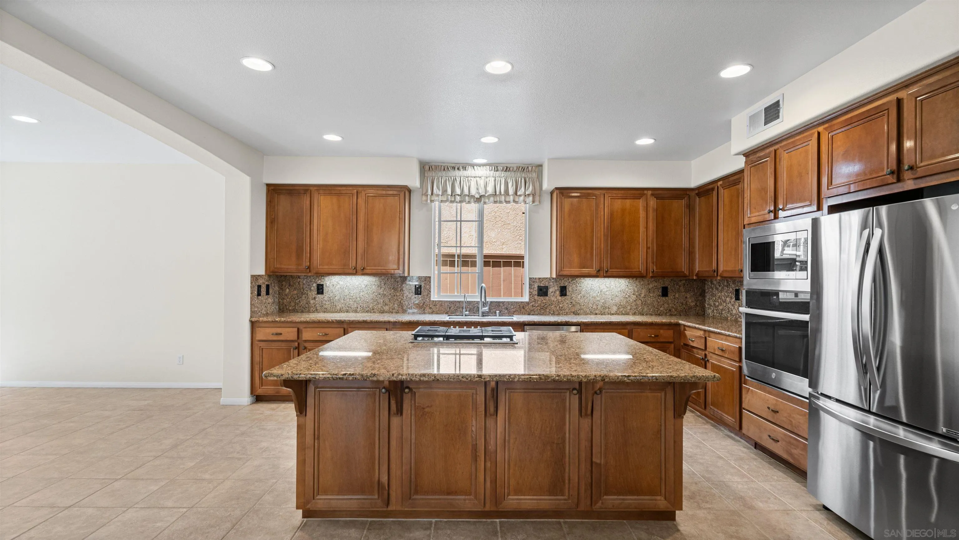 https://cdn.realtyfeed.com/cdn/127/260021430/9b247eec0802dafcb2268cf2f66b2809.webp