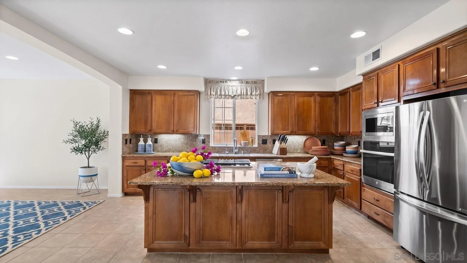 https://cdn.realtyfeed.com/cdn/127/260021430/bda5324b42aa24a44382db6971d6aae9.webp