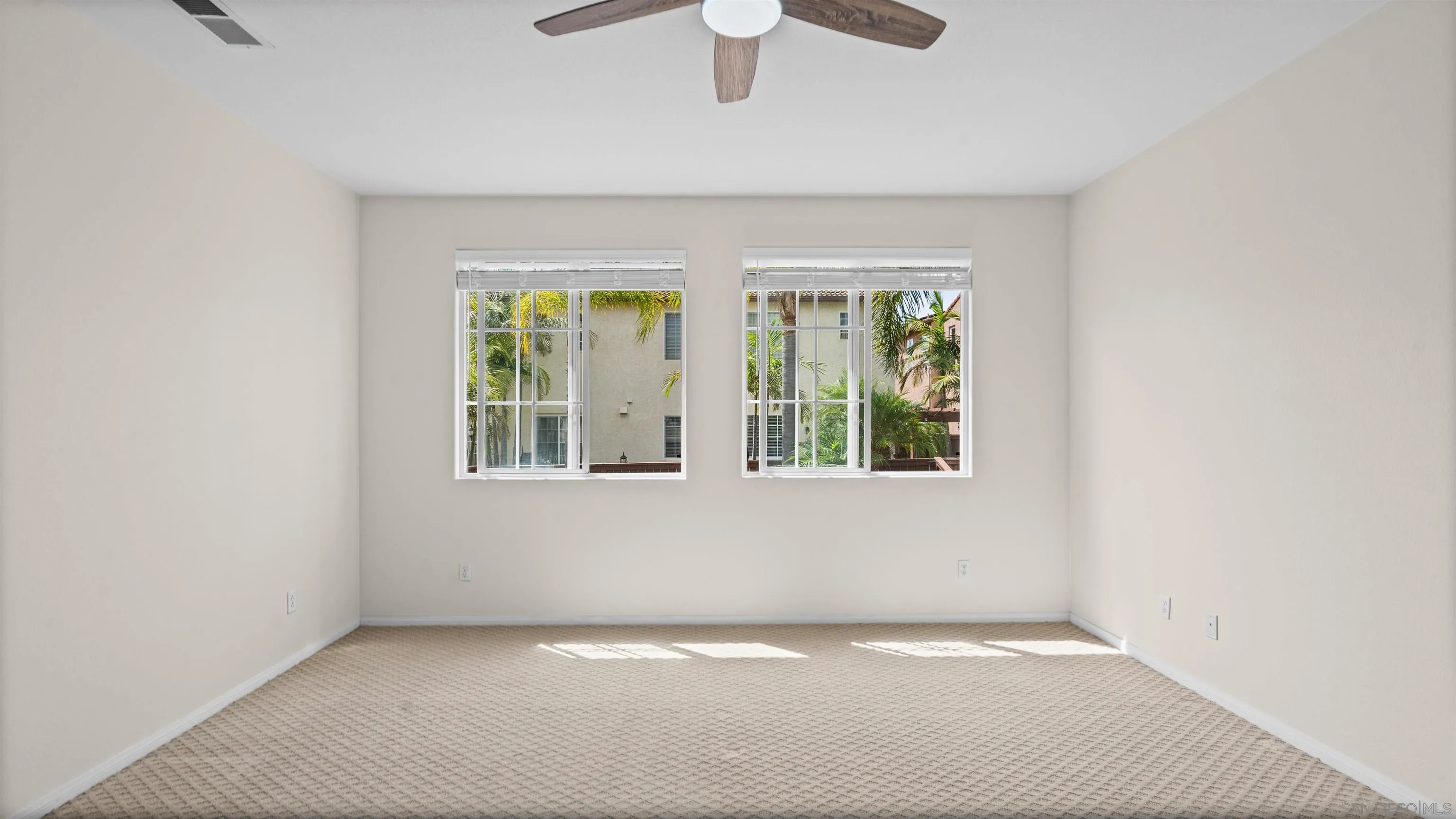 https://cdn.realtyfeed.com/cdn/127/260021430/cd1e54f6745f97c6f99ee463a231f306.webp
