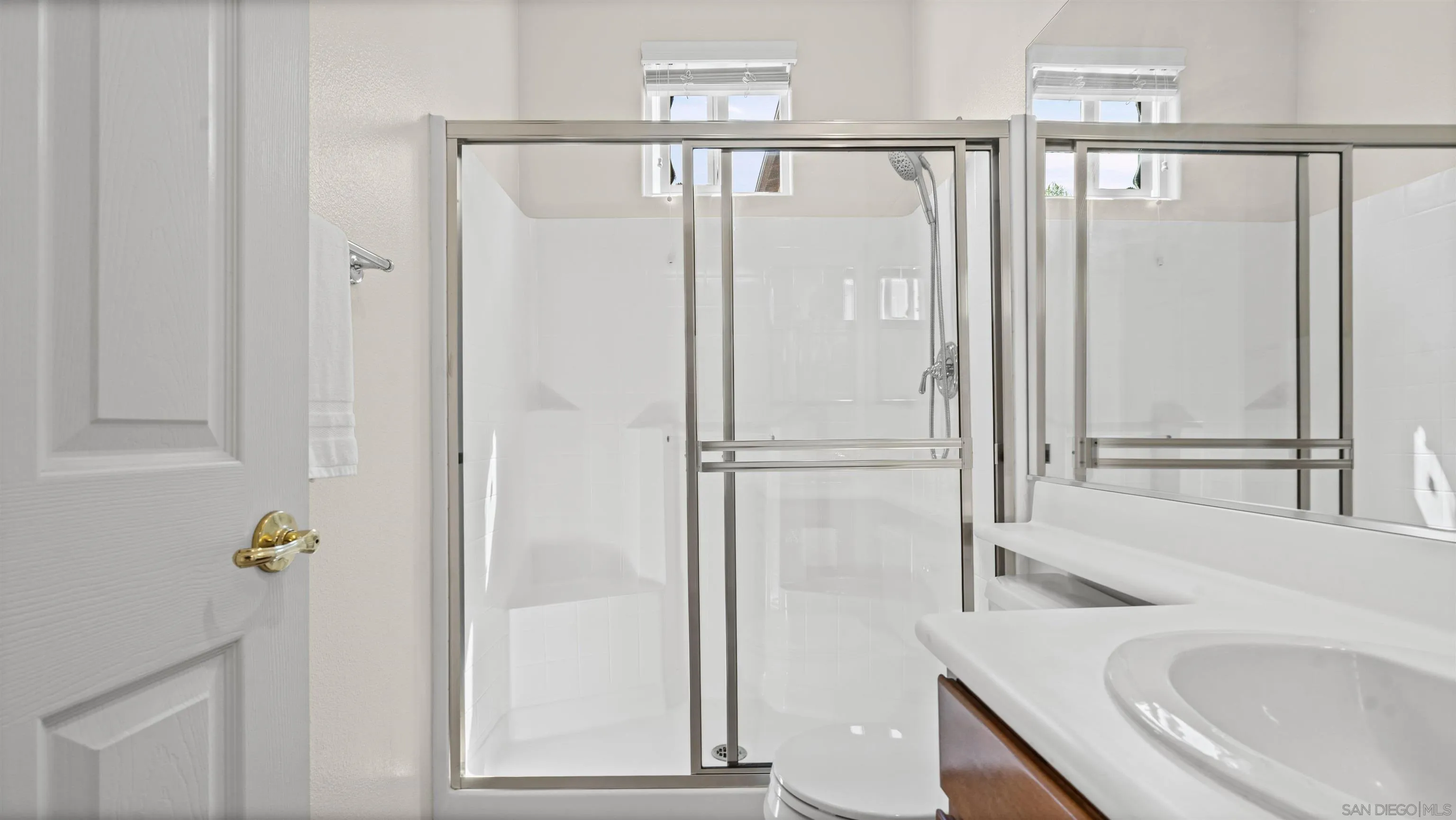 https://cdn.realtyfeed.com/cdn/127/260021430/dc3461fb3b96eb0955d0c653b176fa7b.webp