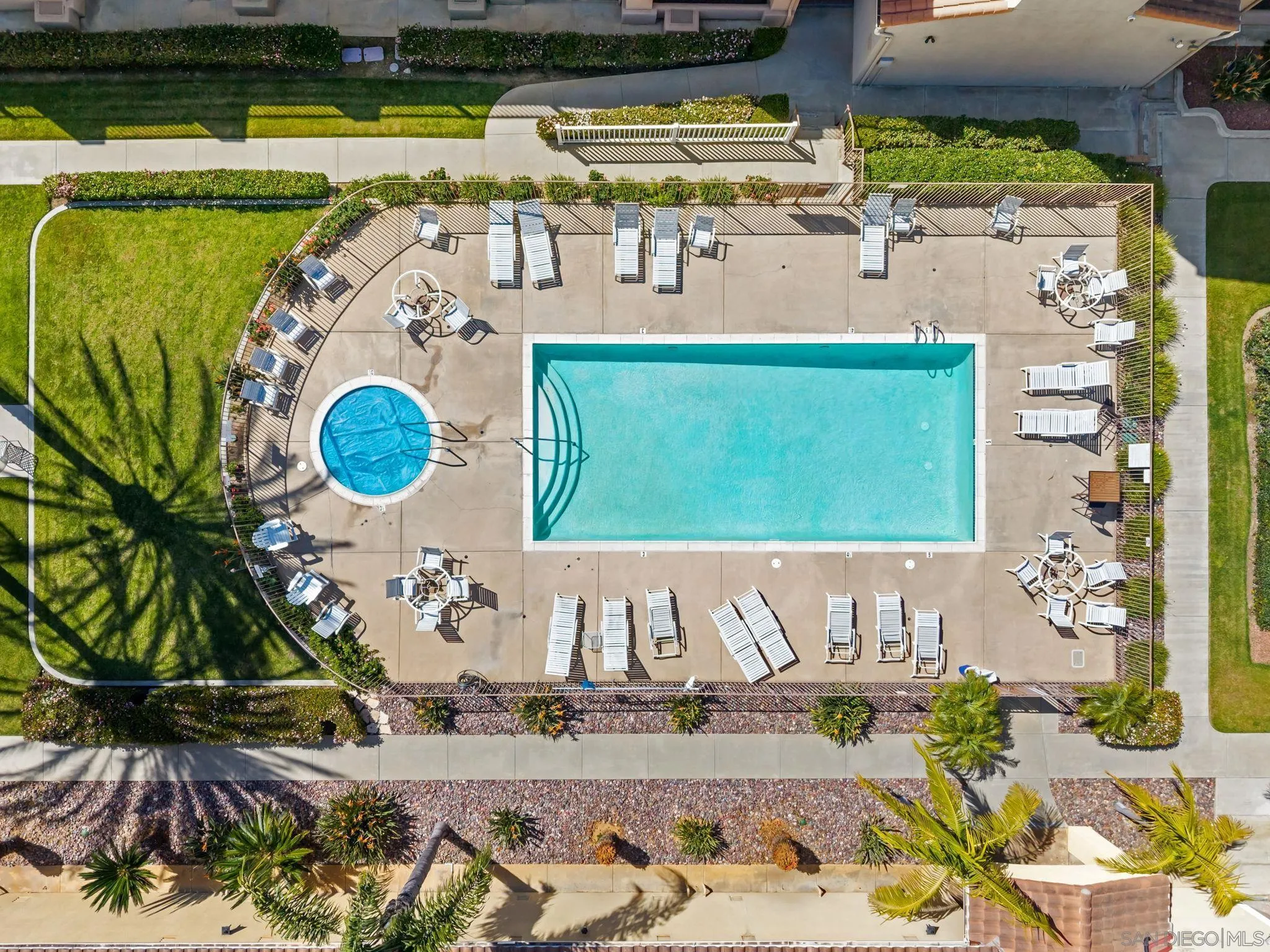 https://cdn.realtyfeed.com/cdn/127/260021433/48e26584d13a435846409266517d46d7.webp