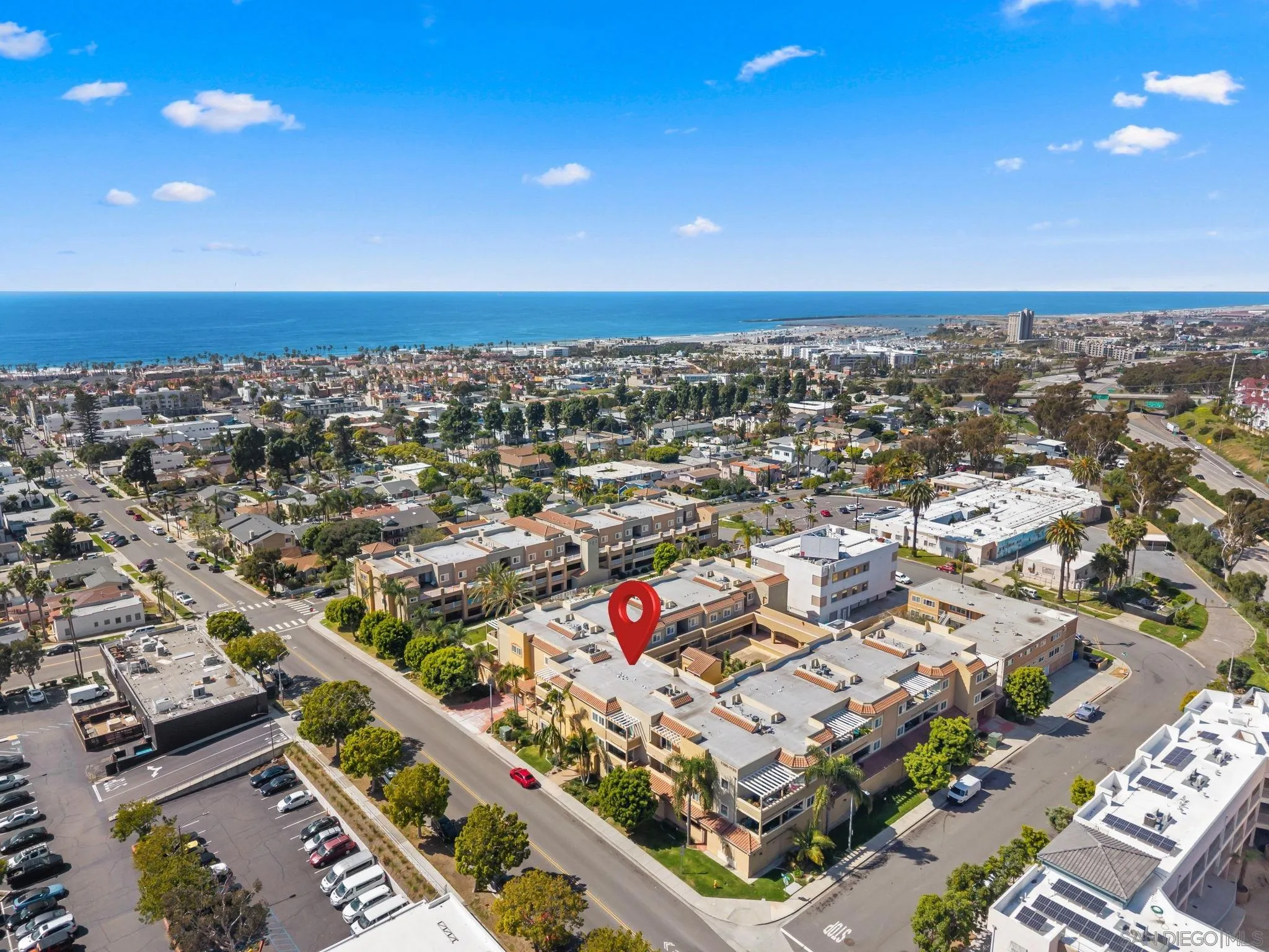 https://cdn.realtyfeed.com/cdn/127/260021433/6042382eaff592b88880c6f9a91dae4f.webp