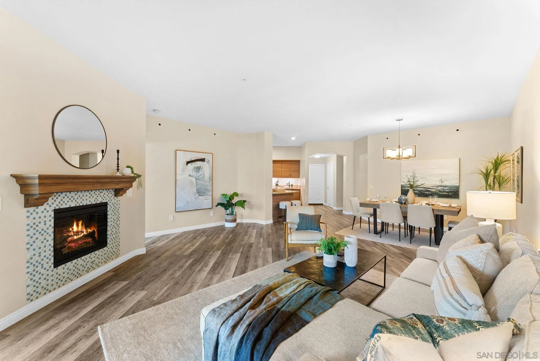 https://cdn.realtyfeed.com/cdn/127/260021433/99ec4c9c733854ac87194c316b1176b0.webp