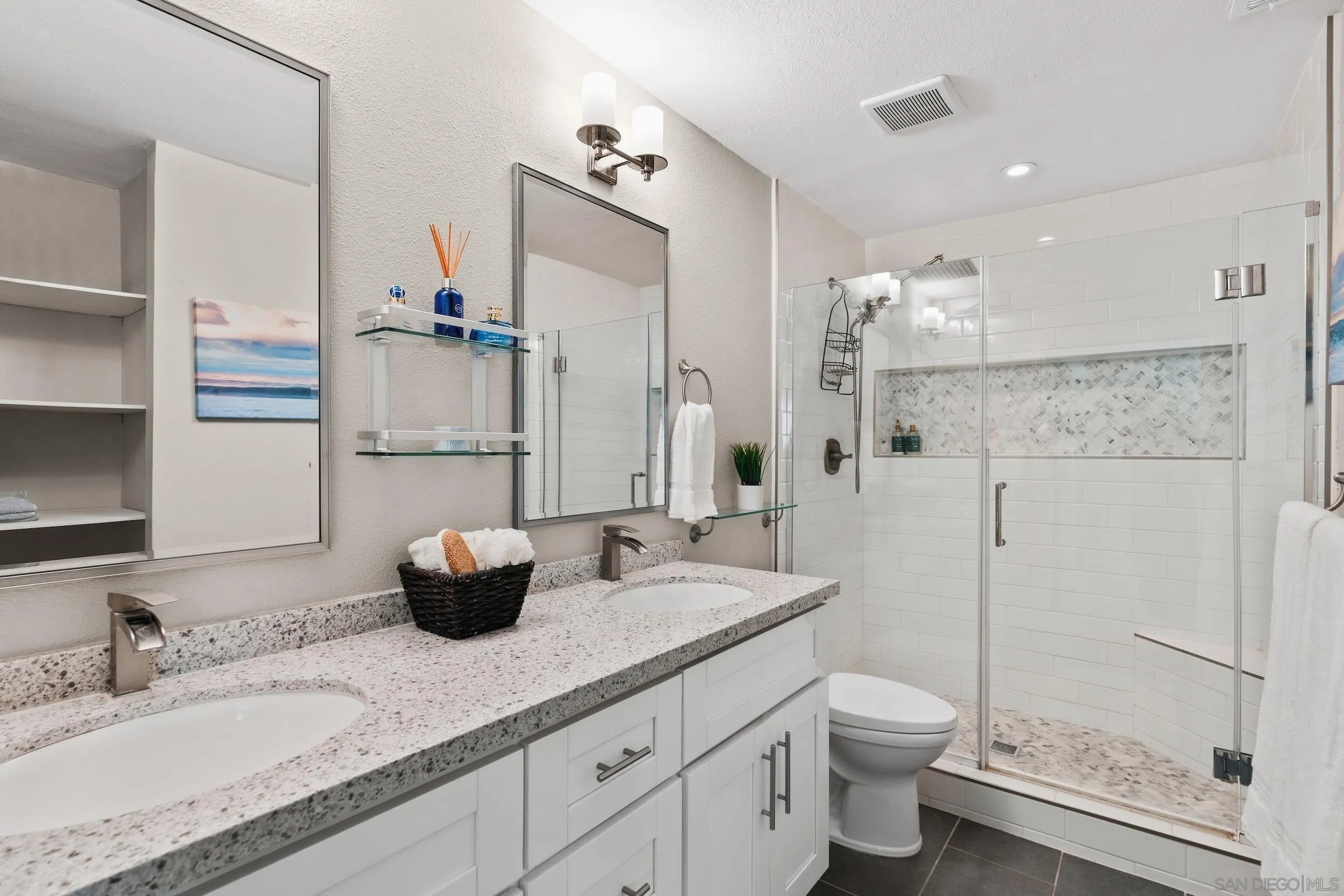 https://cdn.realtyfeed.com/cdn/127/260021435/3a038729c80eaa3437eed7296a2cec08.webp