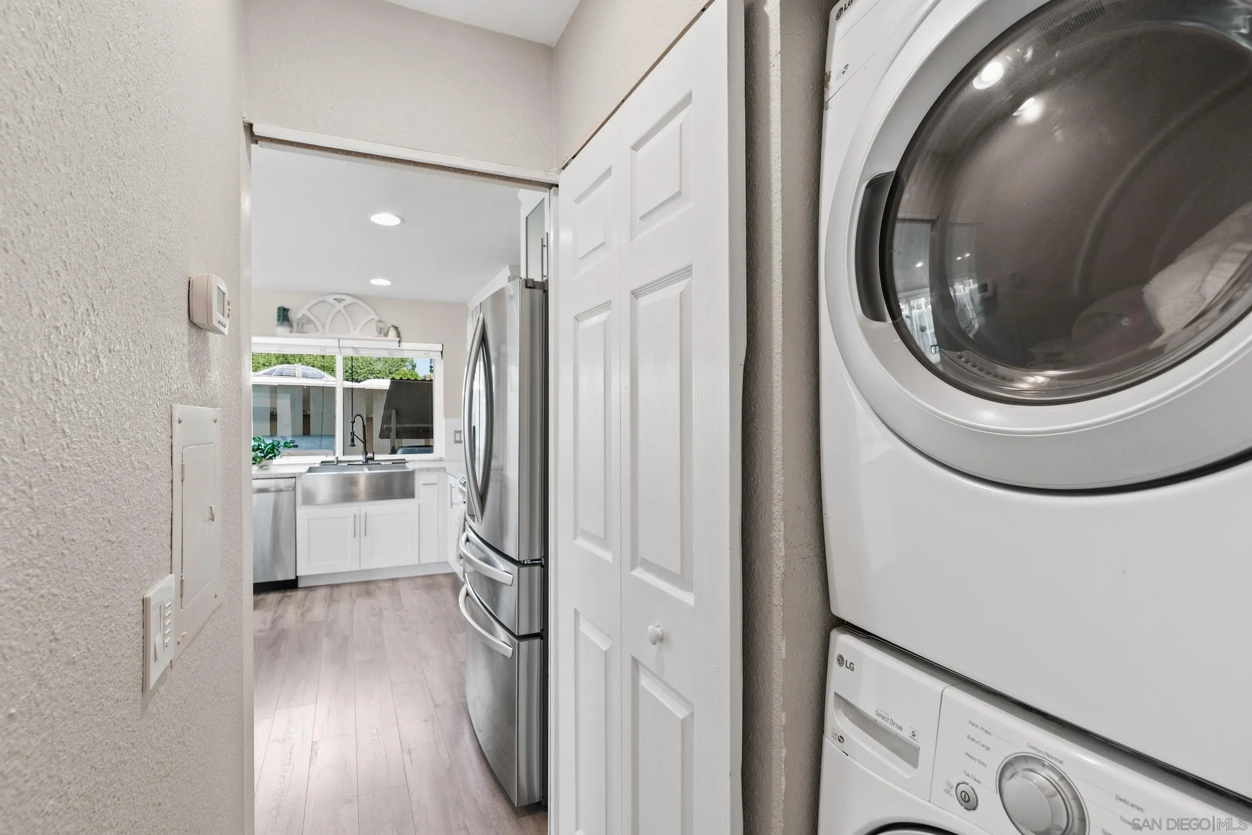 https://cdn.realtyfeed.com/cdn/127/260021435/57420860c7bcf02a1b52a64c2c1f1042.webp