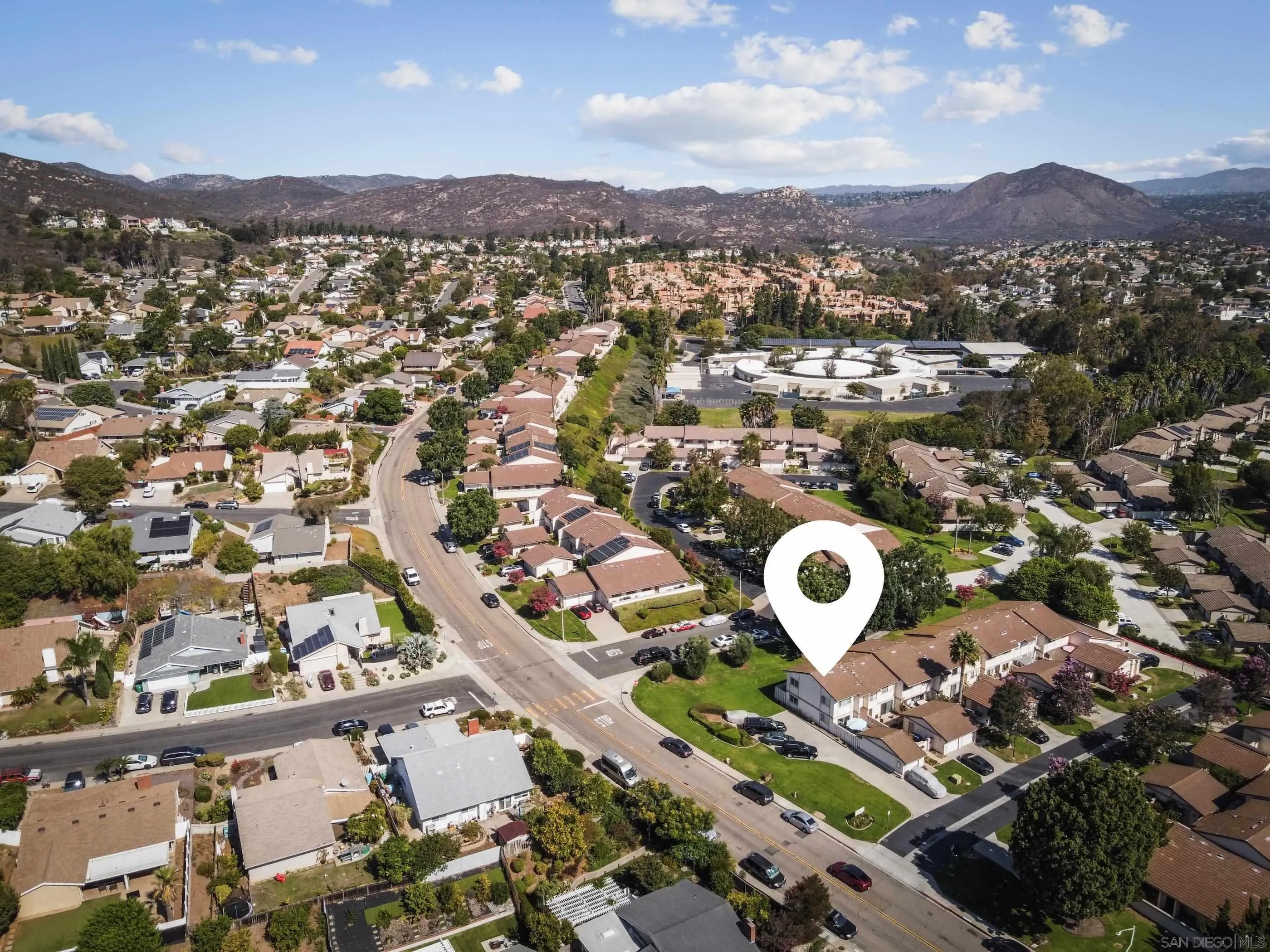 https://cdn.realtyfeed.com/cdn/127/260021435/b036335a5fe8ca20d292e0525fb19764.webp