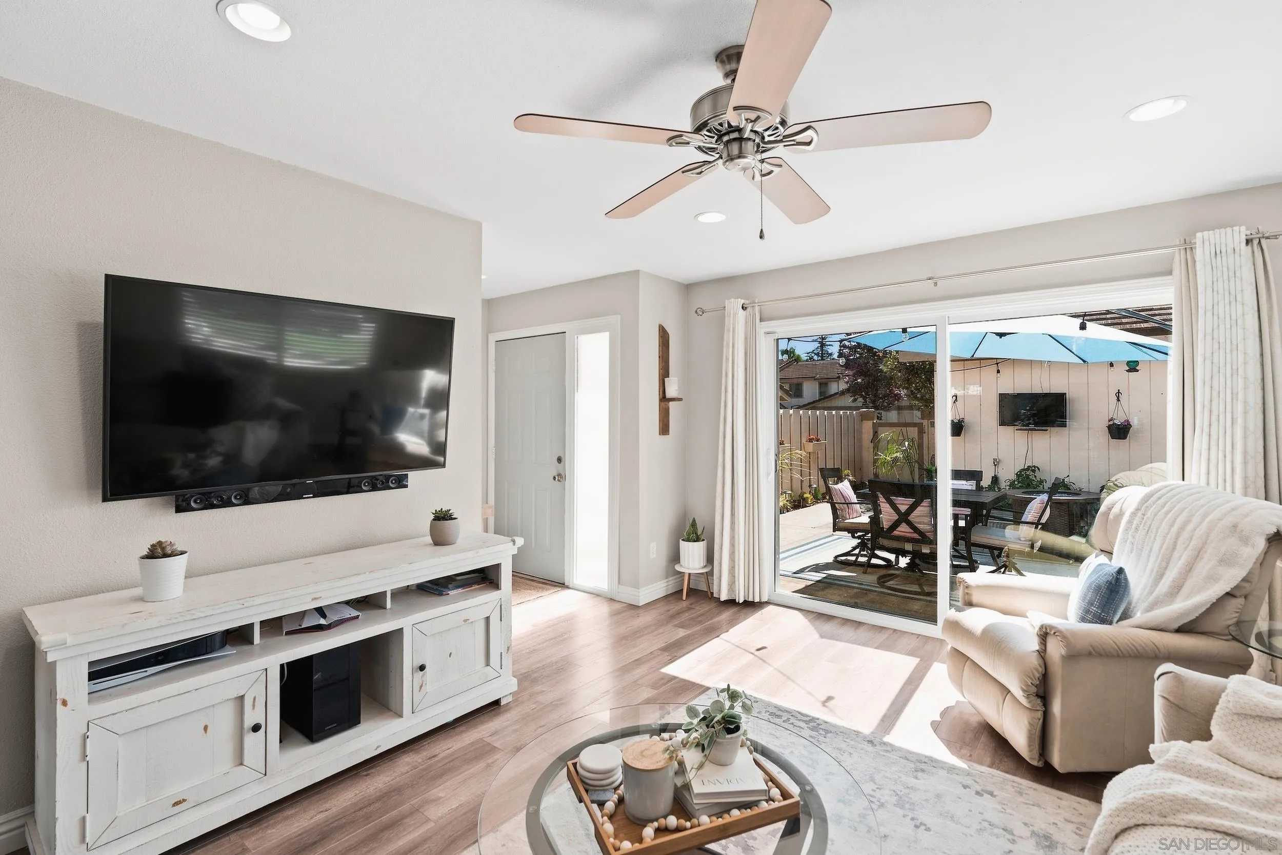 https://cdn.realtyfeed.com/cdn/127/260021435/df0af5968150e5976fd61521b7165436.webp