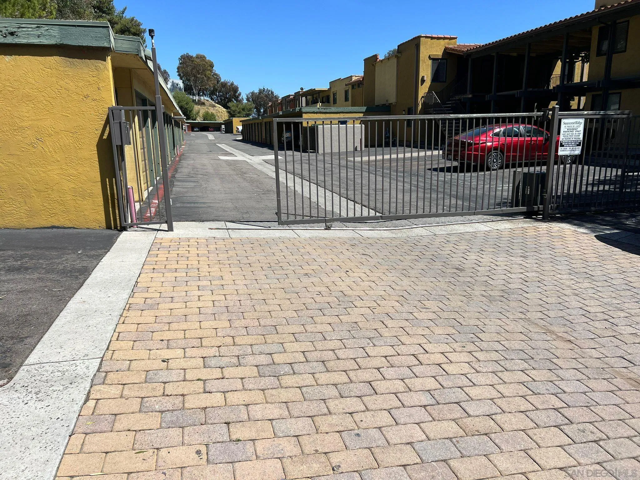 https://cdn.realtyfeed.com/cdn/127/260021446/1d39986033b3ca19bd981ac346648491.webp