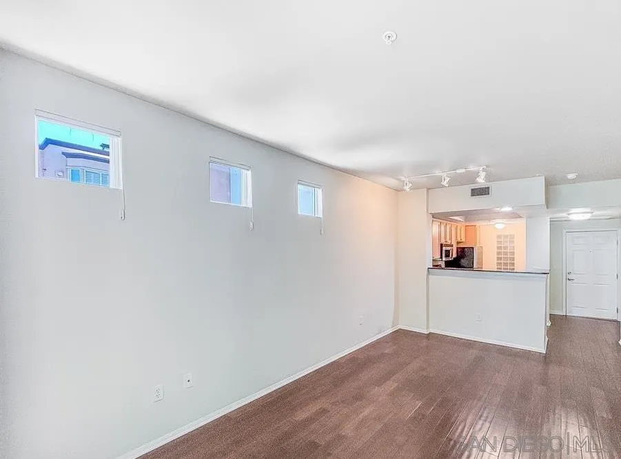 https://cdn.realtyfeed.com/cdn/127/260021447/266548b7626cdf9e322f8a2aadb82b6b.webp
