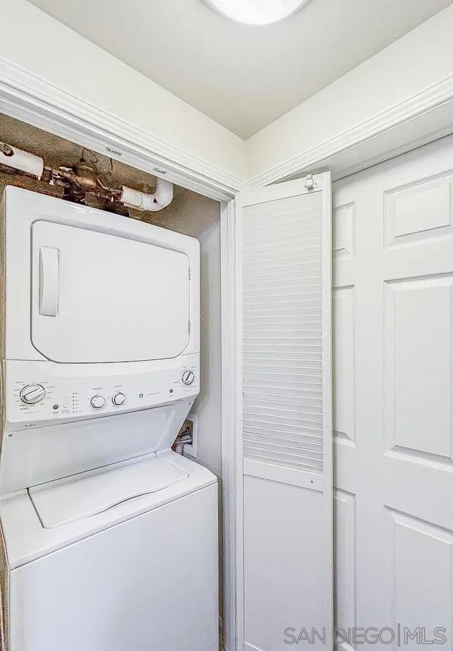 https://cdn.realtyfeed.com/cdn/127/260021447/6879f6bcfb2a9866122ef8fe435501ad.webp