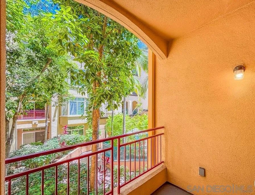 https://cdn.realtyfeed.com/cdn/127/260021447/a5855631af26617e281929baa79e4edf.webp