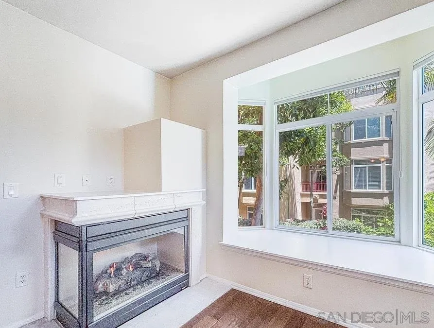 https://cdn.realtyfeed.com/cdn/127/260021447/af53d348fab47f01fa1e02e67ee1b135.webp