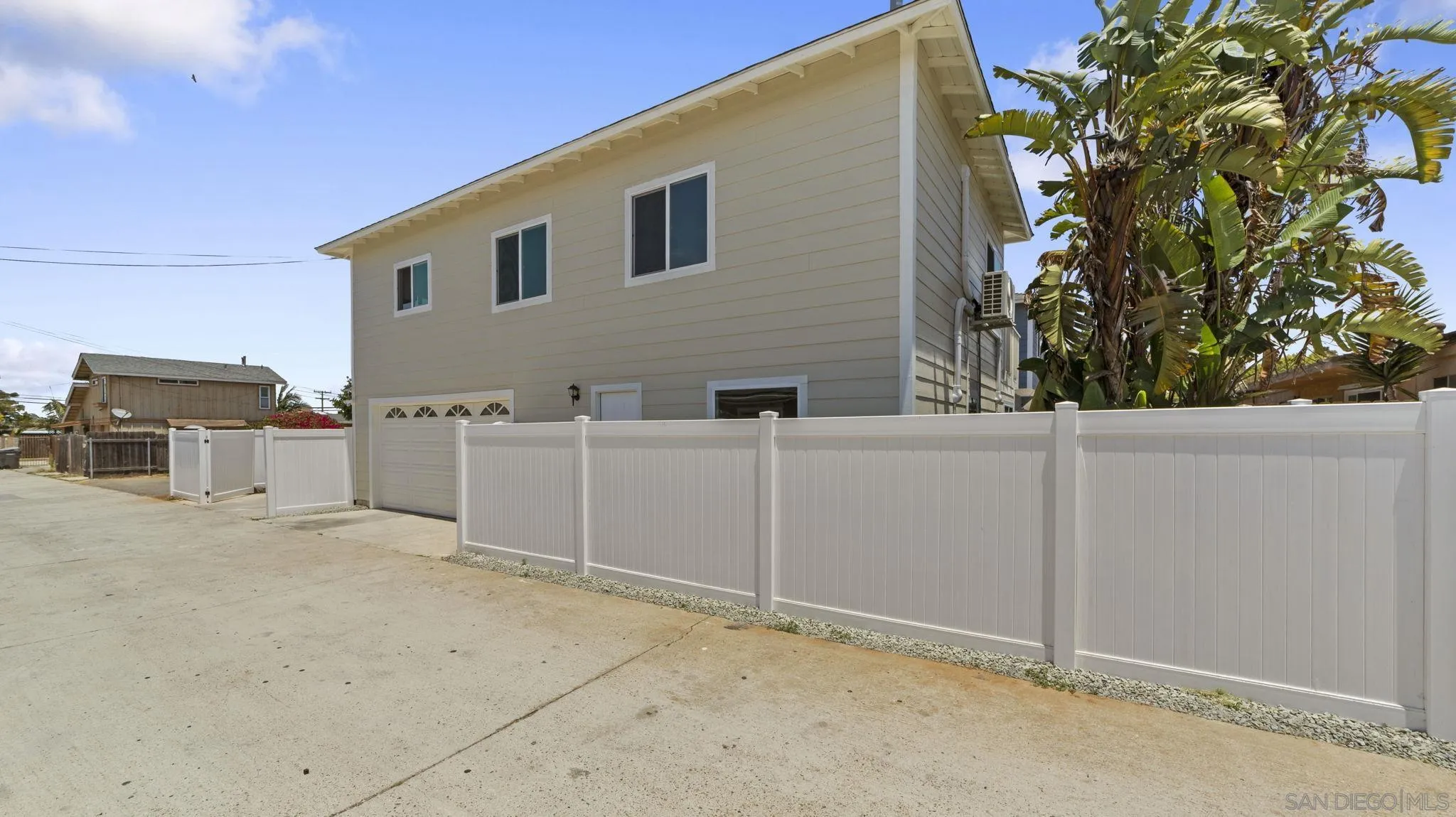 https://cdn.realtyfeed.com/cdn/127/260021450/db10a91b49e22114abf4cc75df6fe4fd.webp