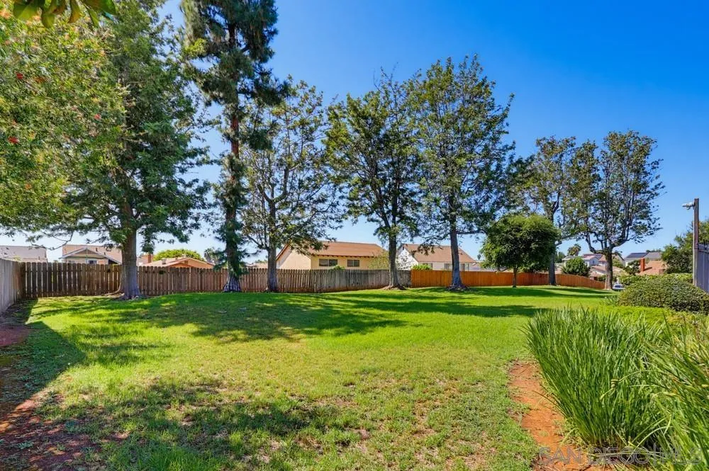 https://cdn.realtyfeed.com/cdn/127/260021451/ccee83d3f261d6363a2a8e9b3269d0e7.webp