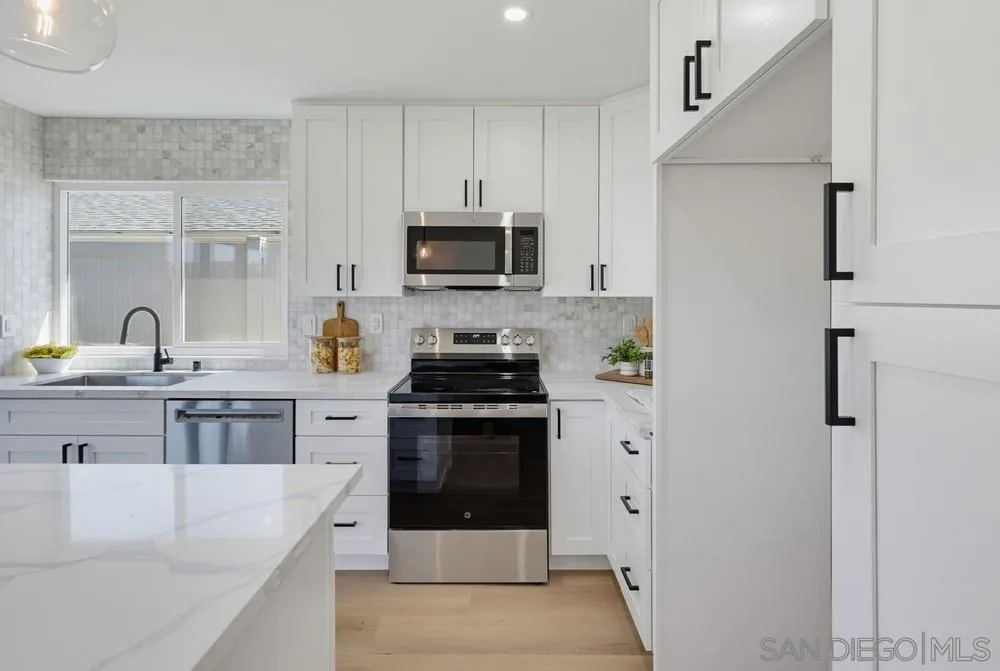 https://cdn.realtyfeed.com/cdn/127/260021451/f0d6444fa8a8a04e6350251fe222f639.webp