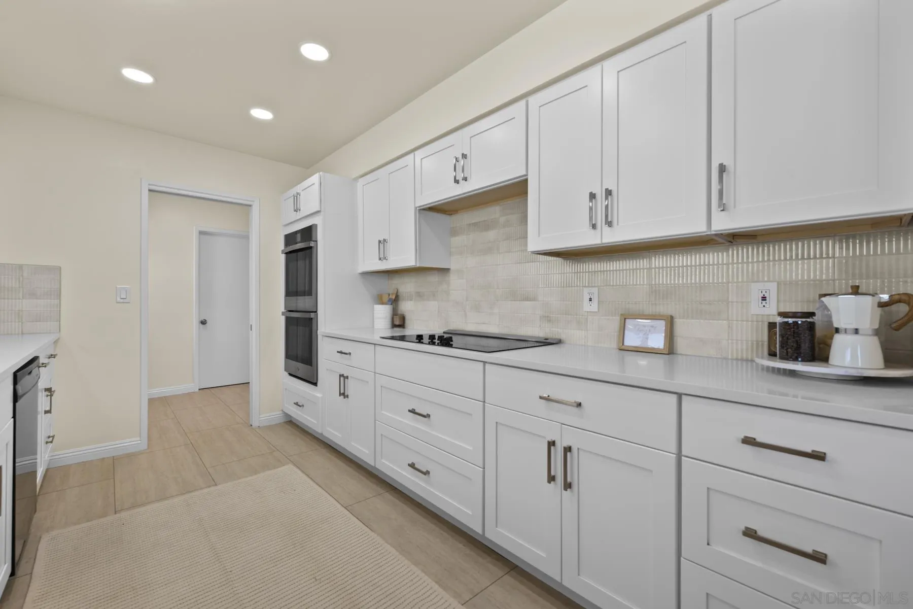 https://cdn.realtyfeed.com/cdn/127/260021454/3860d2c8a18f36991e78da98d54bb730.webp