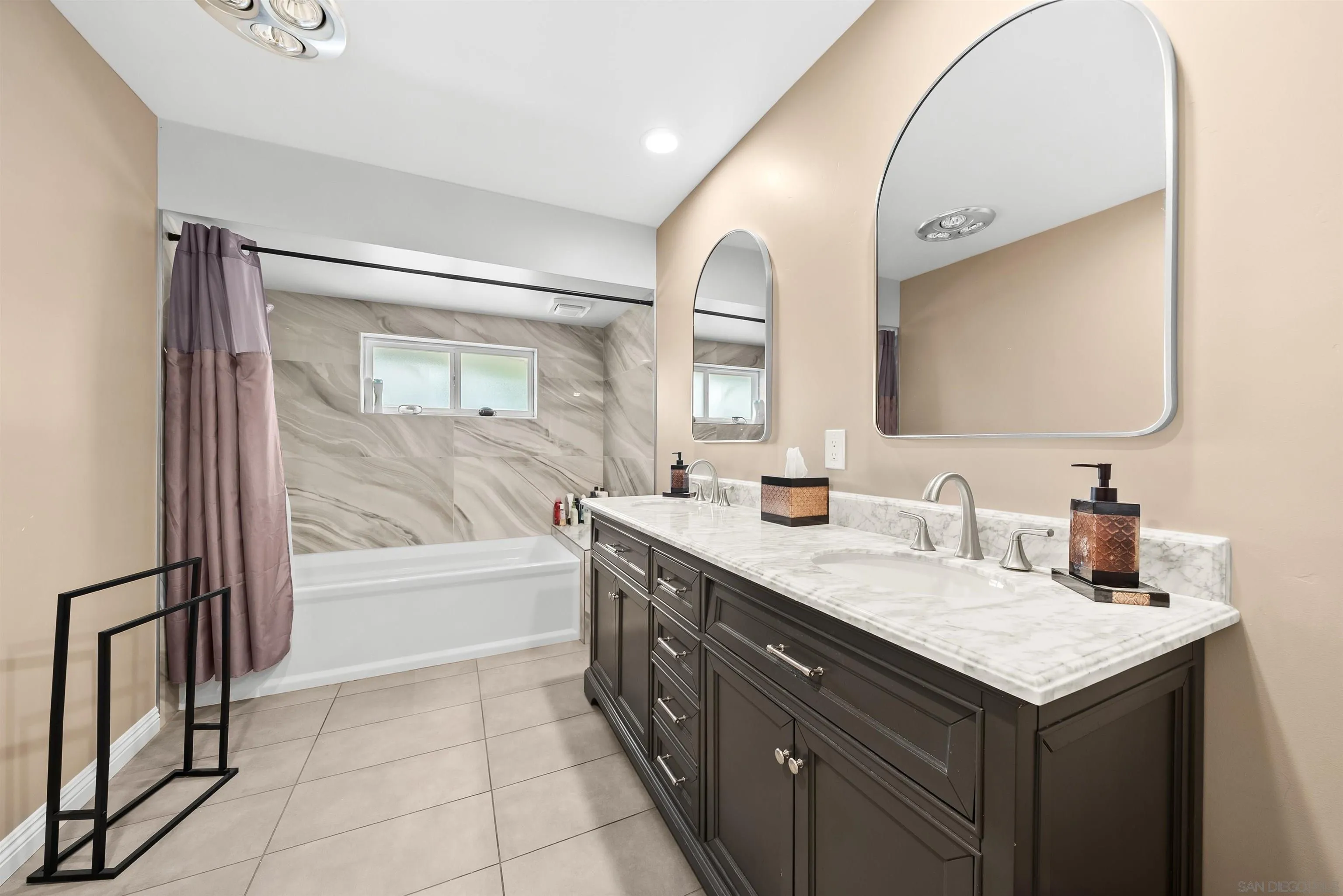 https://cdn.realtyfeed.com/cdn/127/260021454/4c53c3869ec8cad2ff5d76b17676ab72.webp