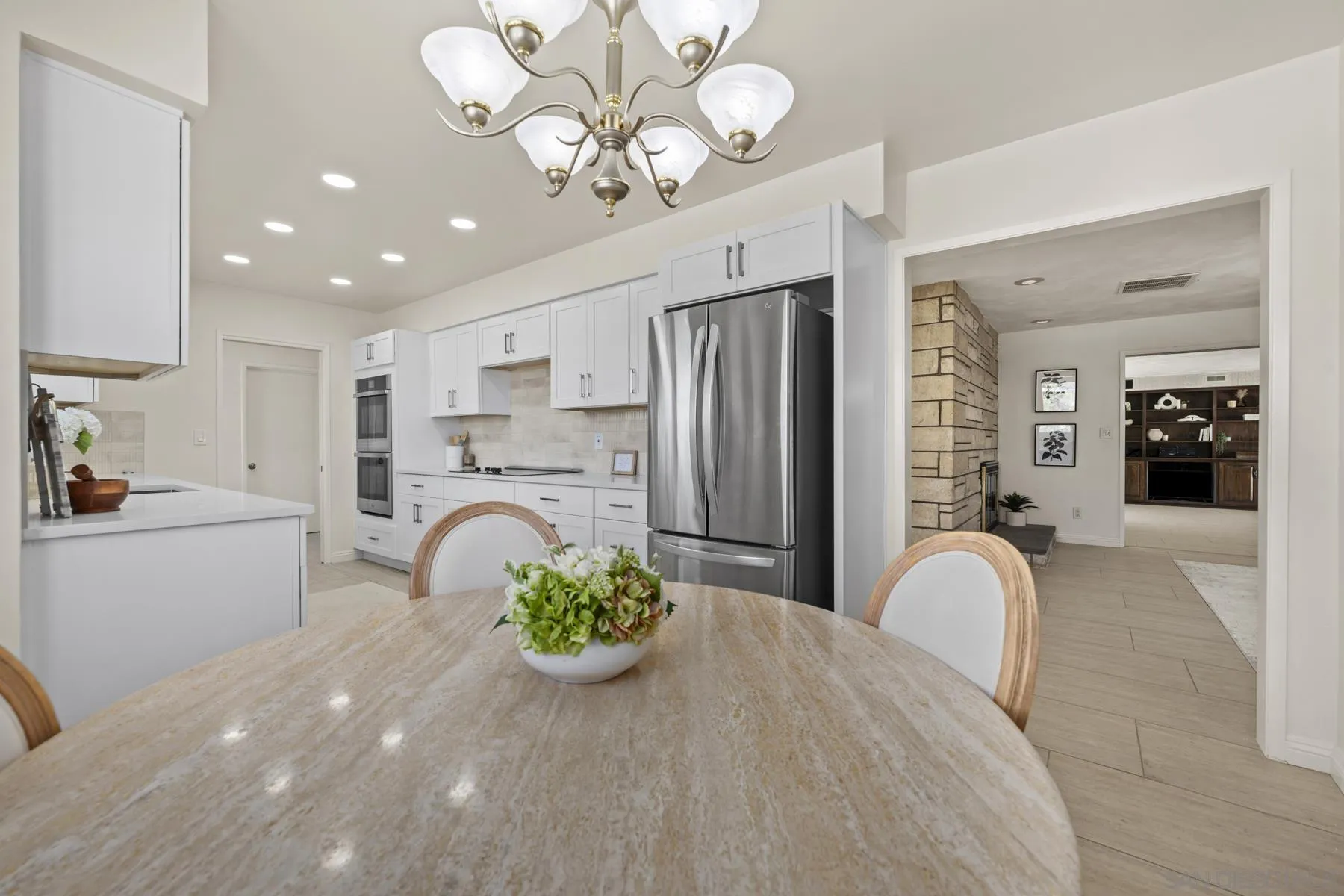 https://cdn.realtyfeed.com/cdn/127/260021454/56b3a4463cfb043a51b14a4c34a1ab1d.webp