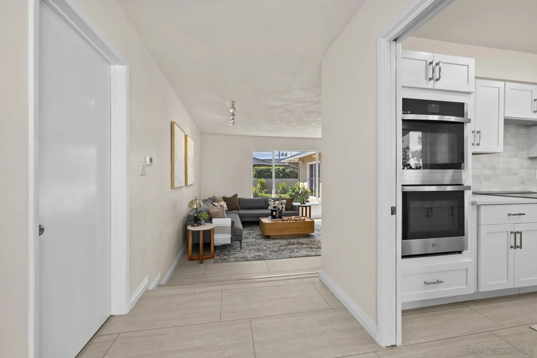 https://cdn.realtyfeed.com/cdn/127/260021454/8e3816c78b7c76d4d3a40d4a563edf93.webp