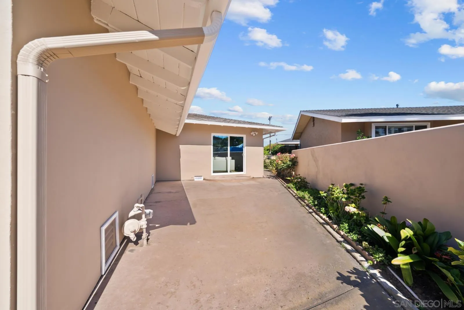 https://cdn.realtyfeed.com/cdn/127/260021454/91cd46d36eef8338168ed1d3b15e9698.webp