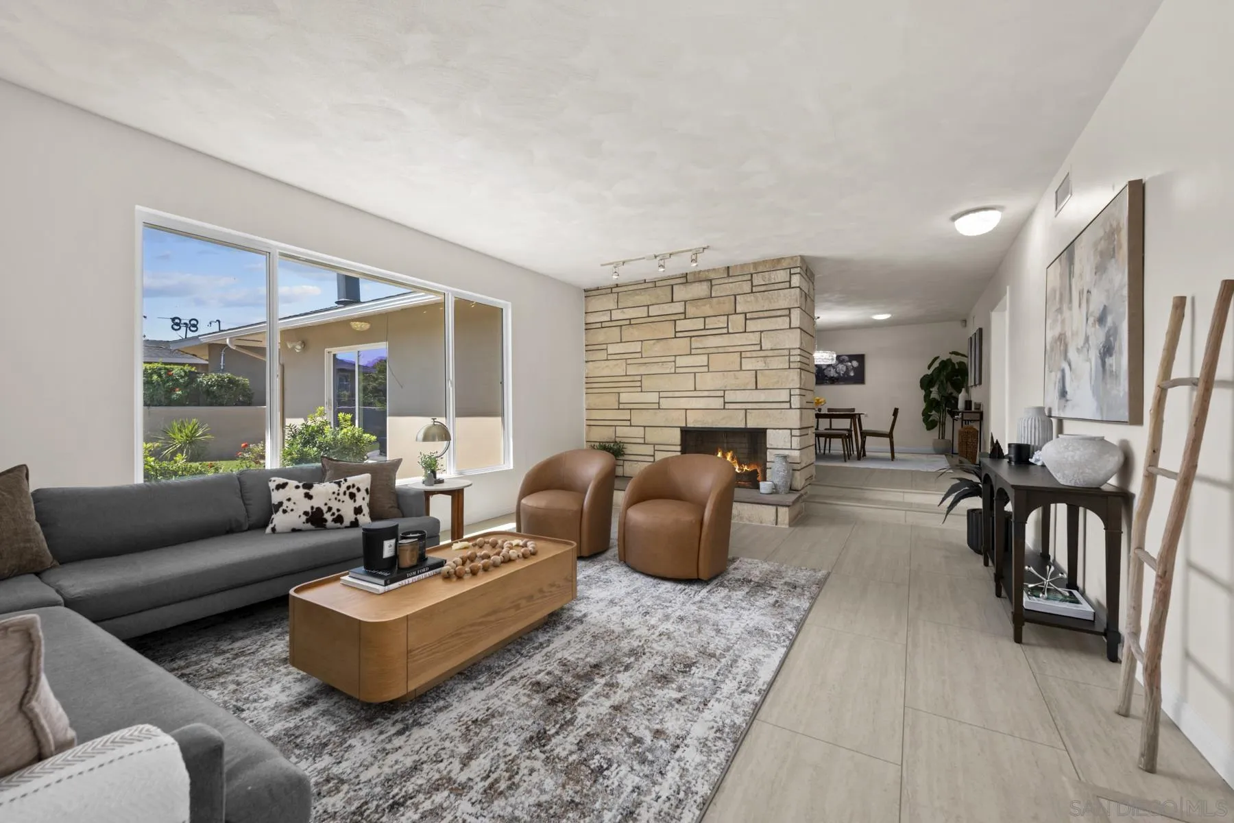 https://cdn.realtyfeed.com/cdn/127/260021454/d8f219f49ed1b3975057be7591e65f28.webp