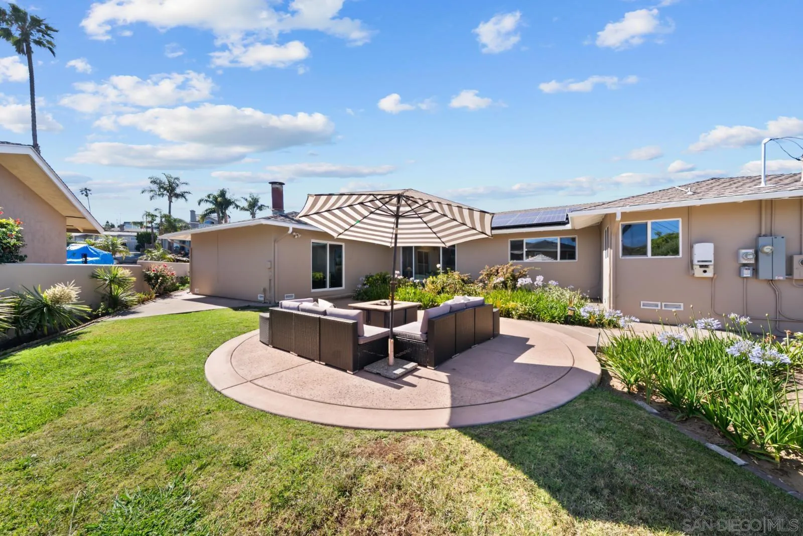 https://cdn.realtyfeed.com/cdn/127/260021454/df1dded9feeb798633b7b21df5f9fcb4.webp