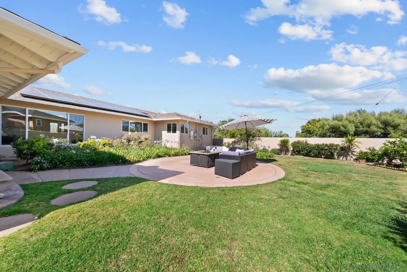 https://cdn.realtyfeed.com/cdn/127/260021454/efcd70f6e9a1559779032e6dcbe01aaf.webp