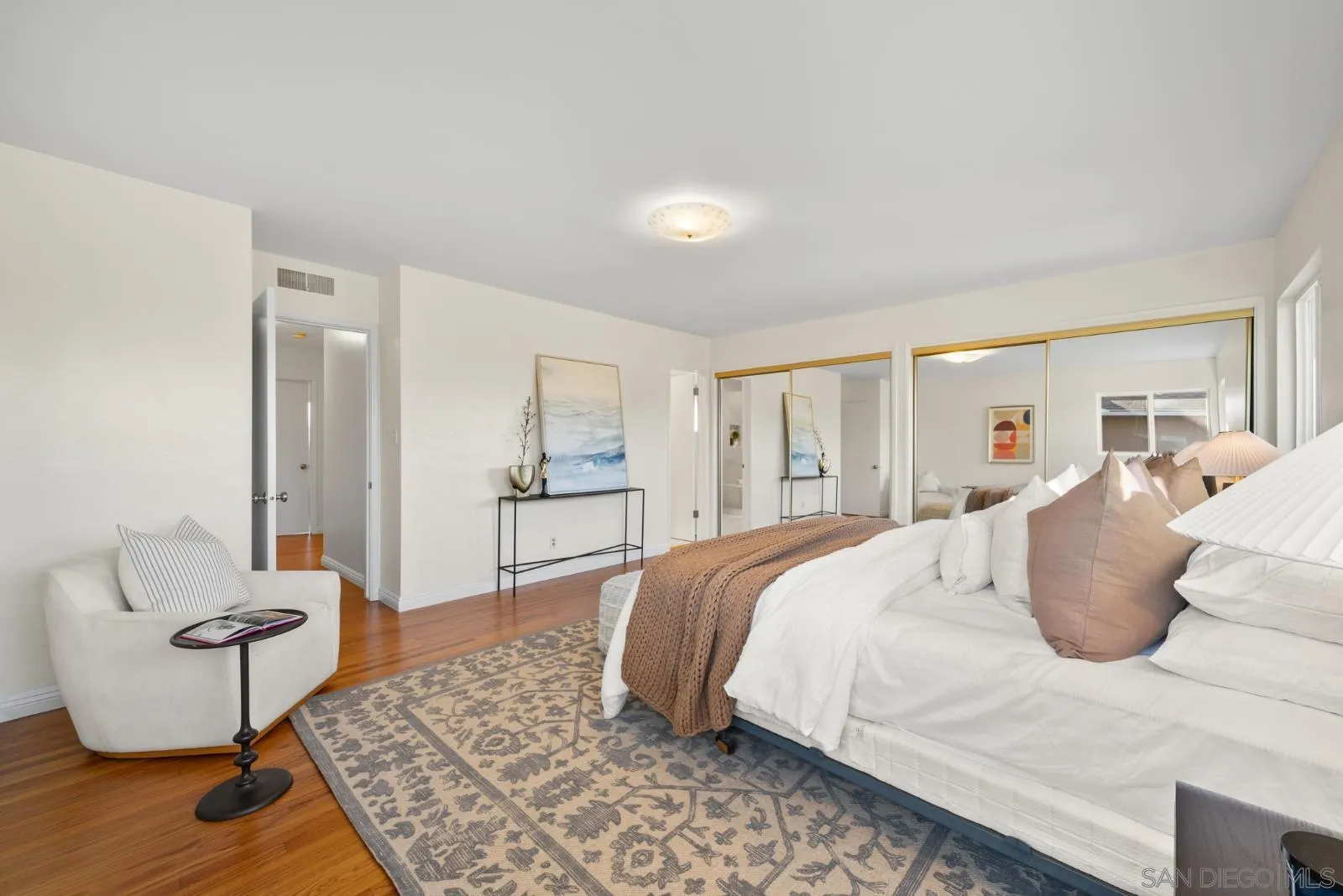 https://cdn.realtyfeed.com/cdn/127/260021454/f034fbcb1f9b0360c75a1cae103e68c0.webp