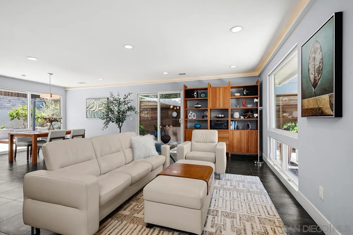 https://cdn.realtyfeed.com/cdn/127/260021455/81a570e0e38c5540f1ec22e45da586df.webp