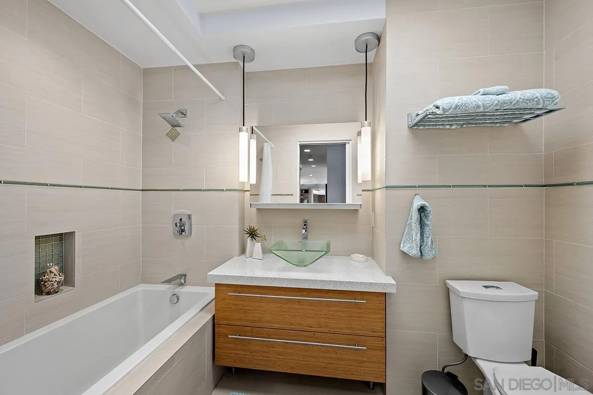 https://cdn.realtyfeed.com/cdn/127/260021455/8e667601d0c4f0346bdeb4b5662d1414.webp