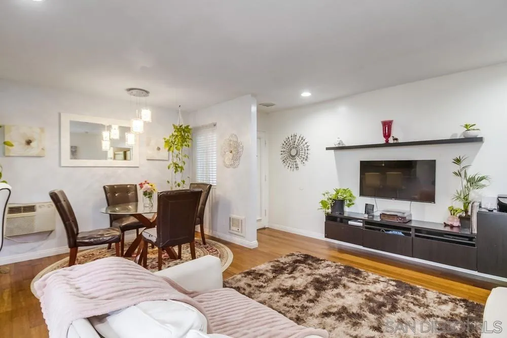 https://cdn.realtyfeed.com/cdn/127/260021460/a722e4739ac2cb0573772be08de0c524.webp